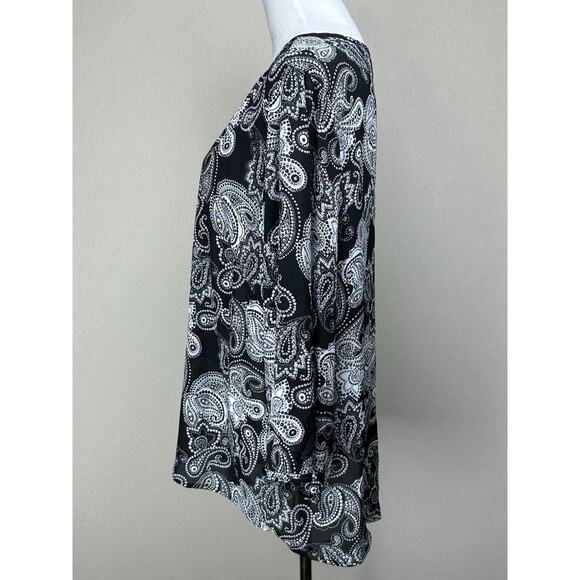 Floral & Ivy Black & White Blouse Sz 1X Paisley Print Button Up V-Neck - Picture 8 of 14